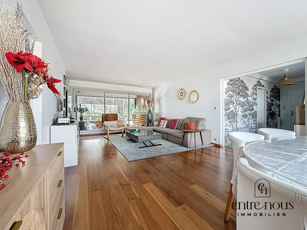 APPARTEMENT A VENDRE A VAULX MILIEU 122M2