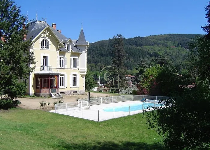Château à Saint-Julien-Molin-Molette – 585m2